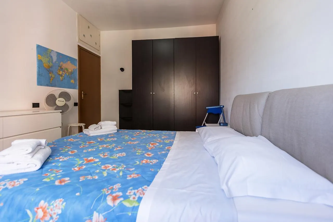 Linate Airport Apartment Milánó 0*,